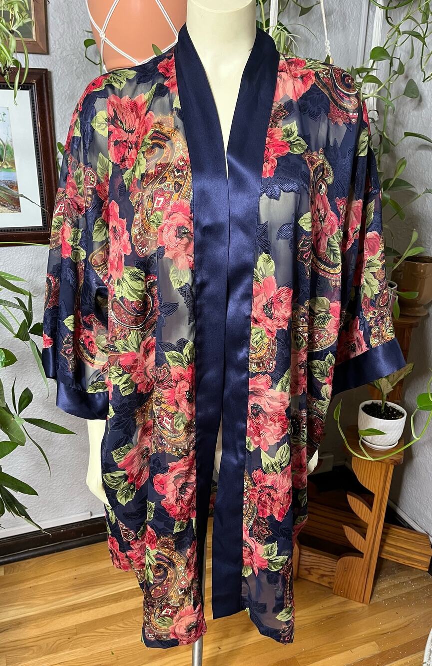 NOS Vintage Victoria's Secret Gold Label Floral Robe